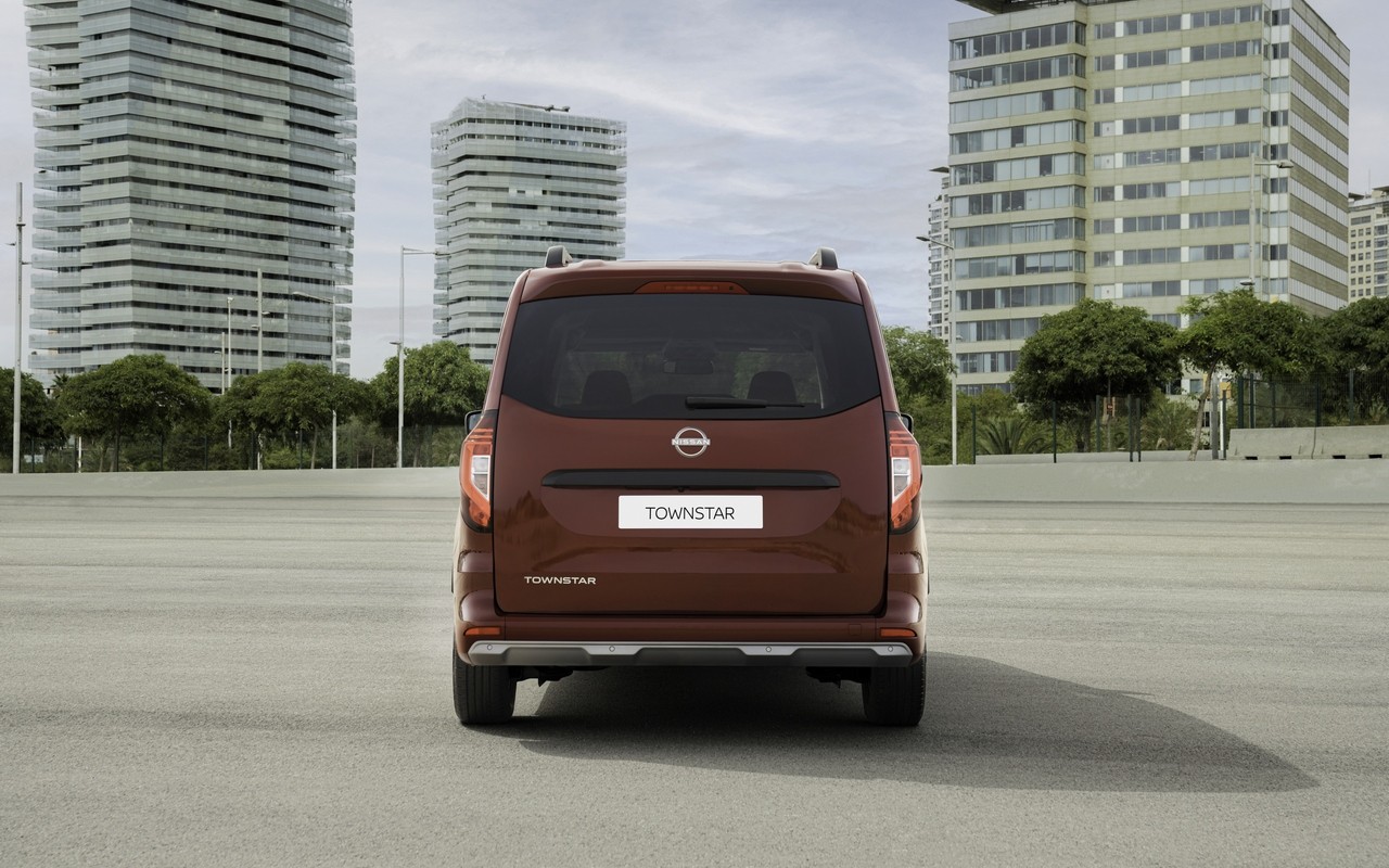 Nissan Townstar: le immagini ufficiali