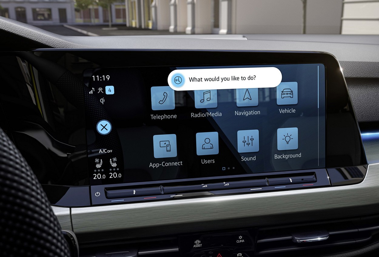 Volkswagen Golf 8: aggiornamenti per l'infotainment