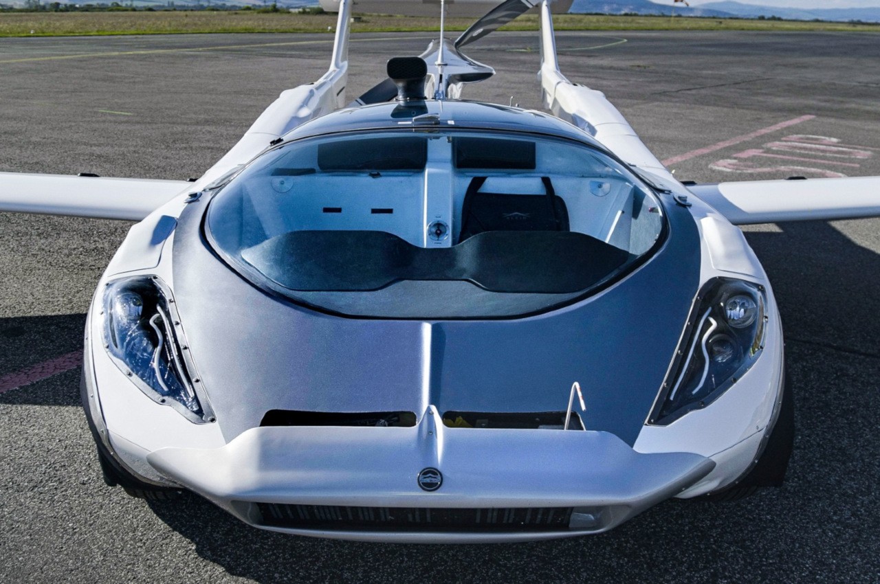 AirCar di Klein Vision, auto volante a motore Bmw