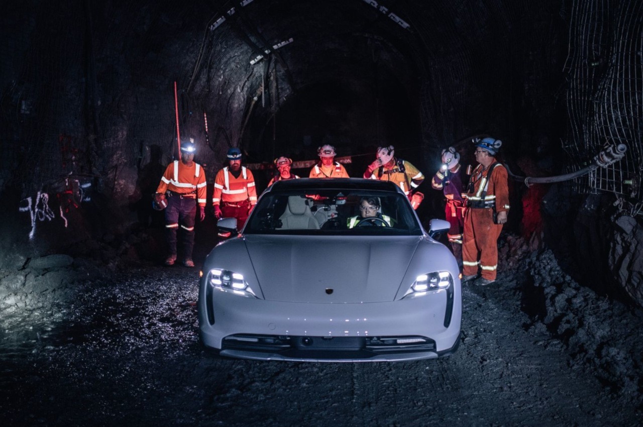 Porsche Taycan Cross Turismo: Guinness World Record di percorrenza negli USA