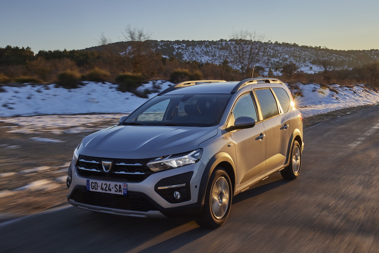 Dacia Jogger: nuove immagini