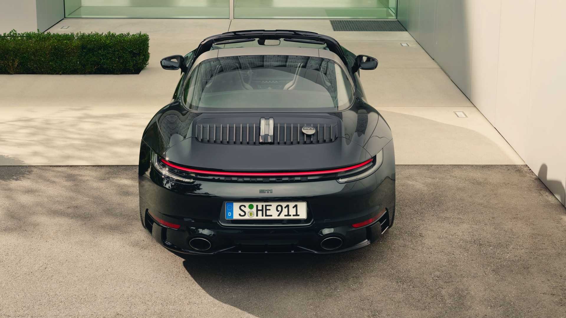 Porsche 911 Edition 50 Years Porsche Design: le immagini ufficiali