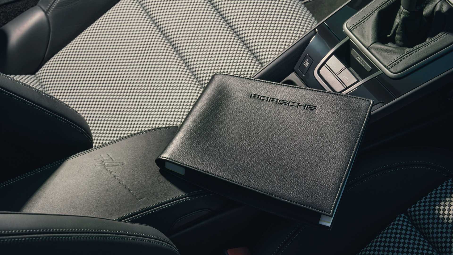 Porsche 911 Edition 50 Years Porsche Design: le immagini ufficiali