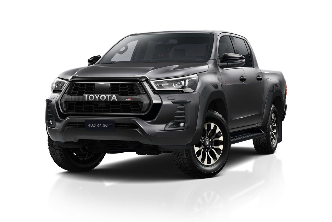 Toyota Hilux GR Sport: le immagini ufficiali