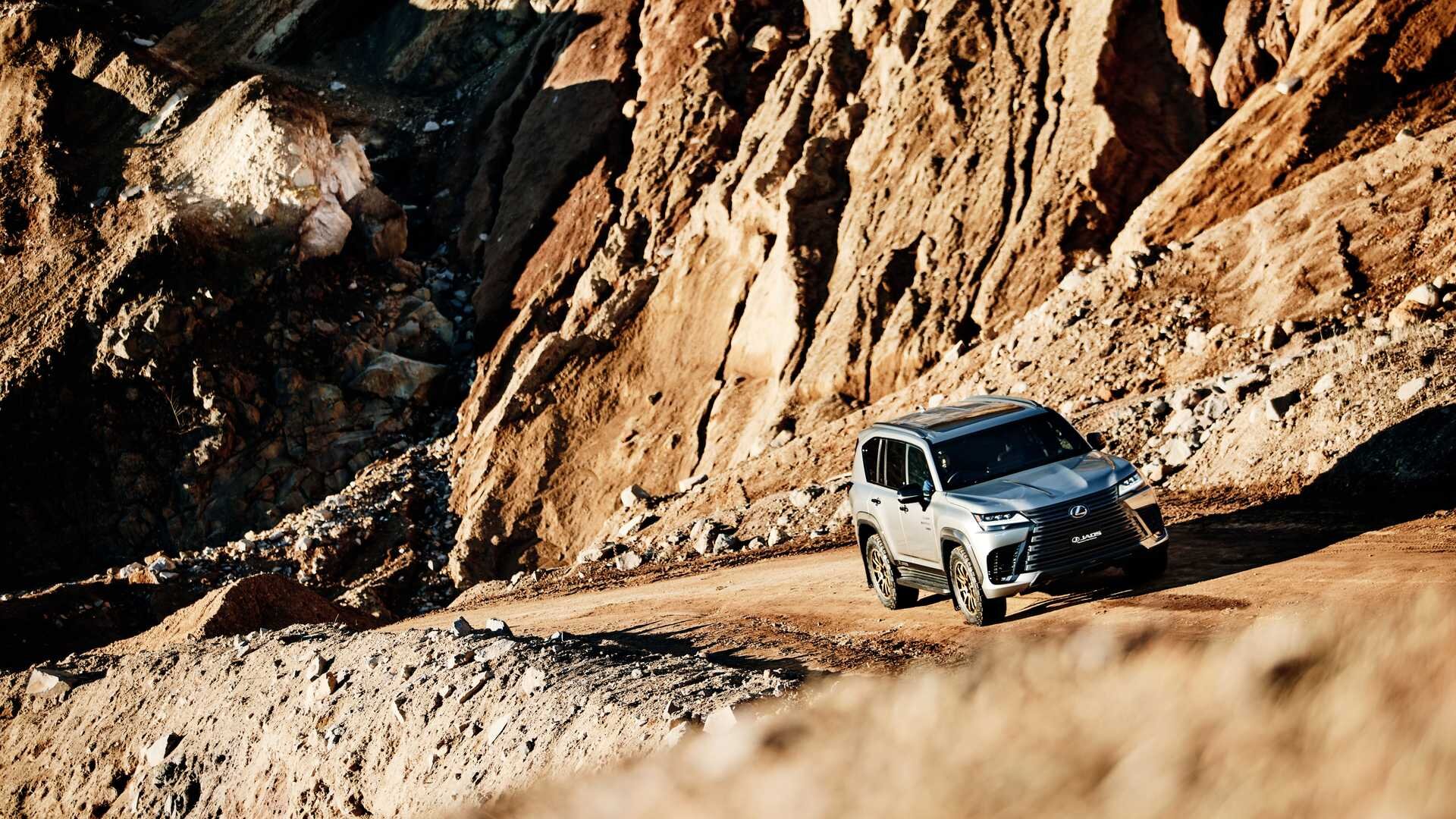 Lexus LX 600 Offroad by Jaos: le immagini ufficiali