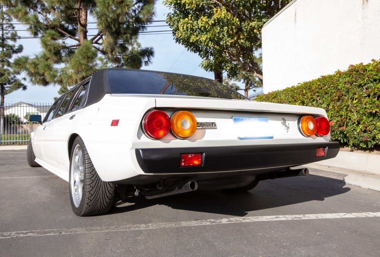 Ferrari 400i Limousine: le immagini