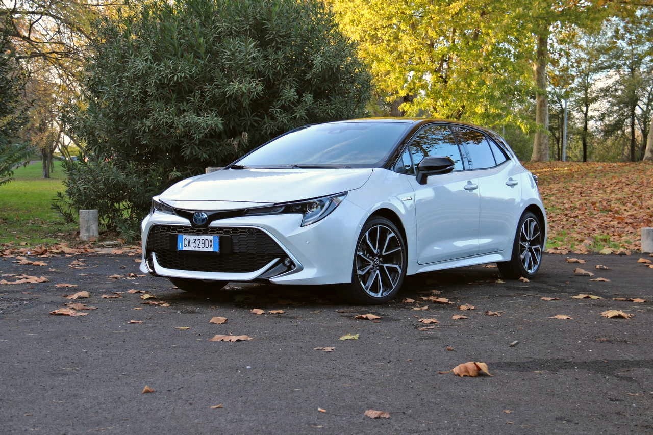 Toyota Corolla Hybrid 2021: prova su strada