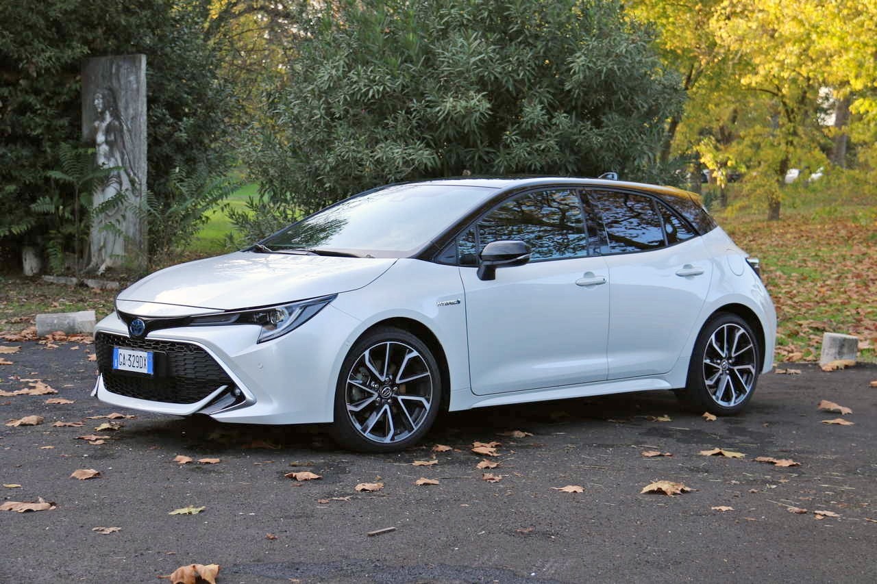 Toyota Corolla Hybrid 2021: prova su strada