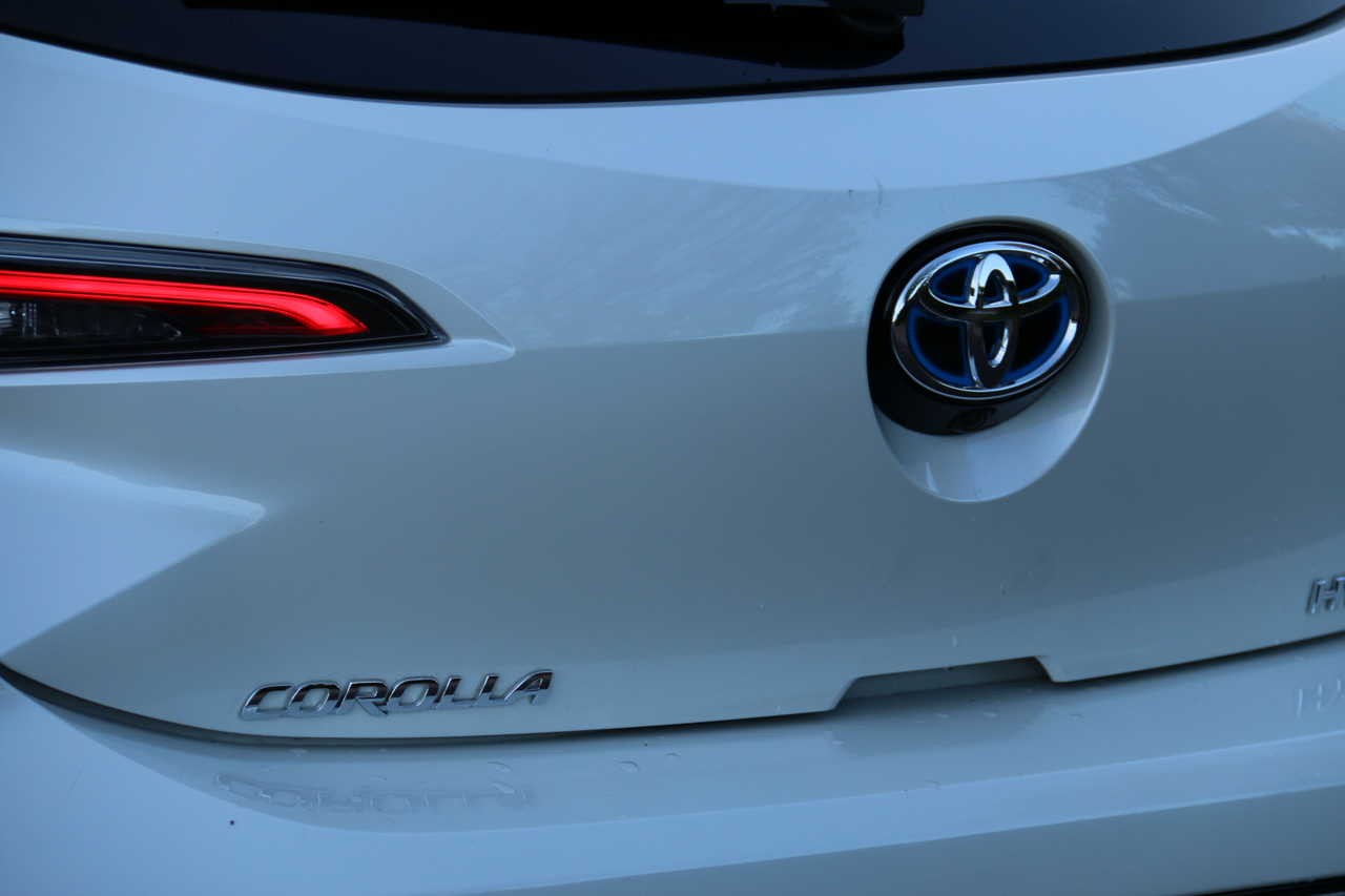 Toyota Corolla Hybrid 2021: prova su strada