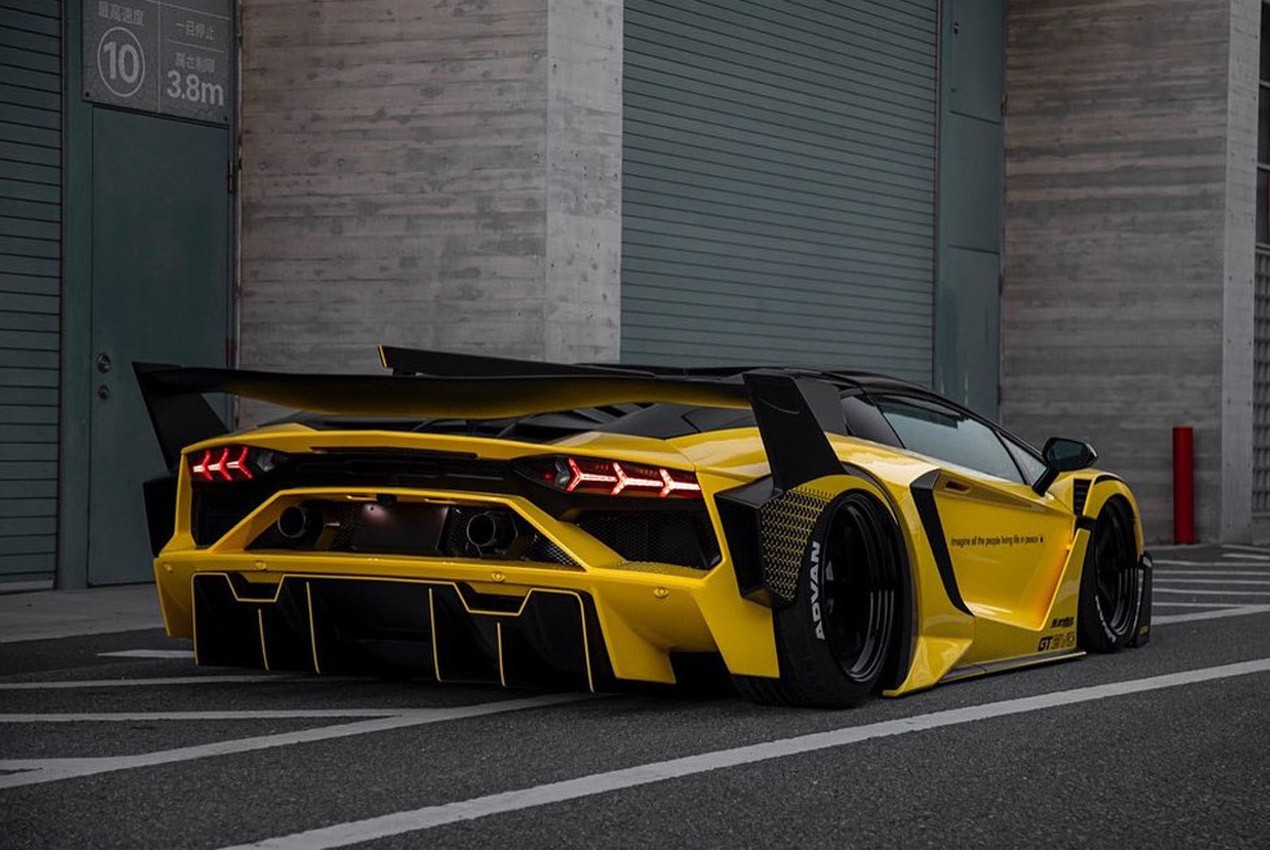 Lamborghini Aventador by Liberty Walk