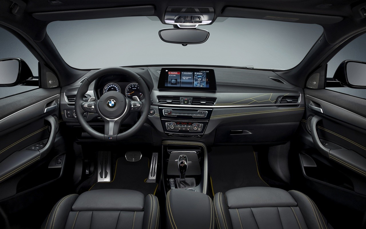 BMW X2 Edition GoldPlay: le immagini ufficiali