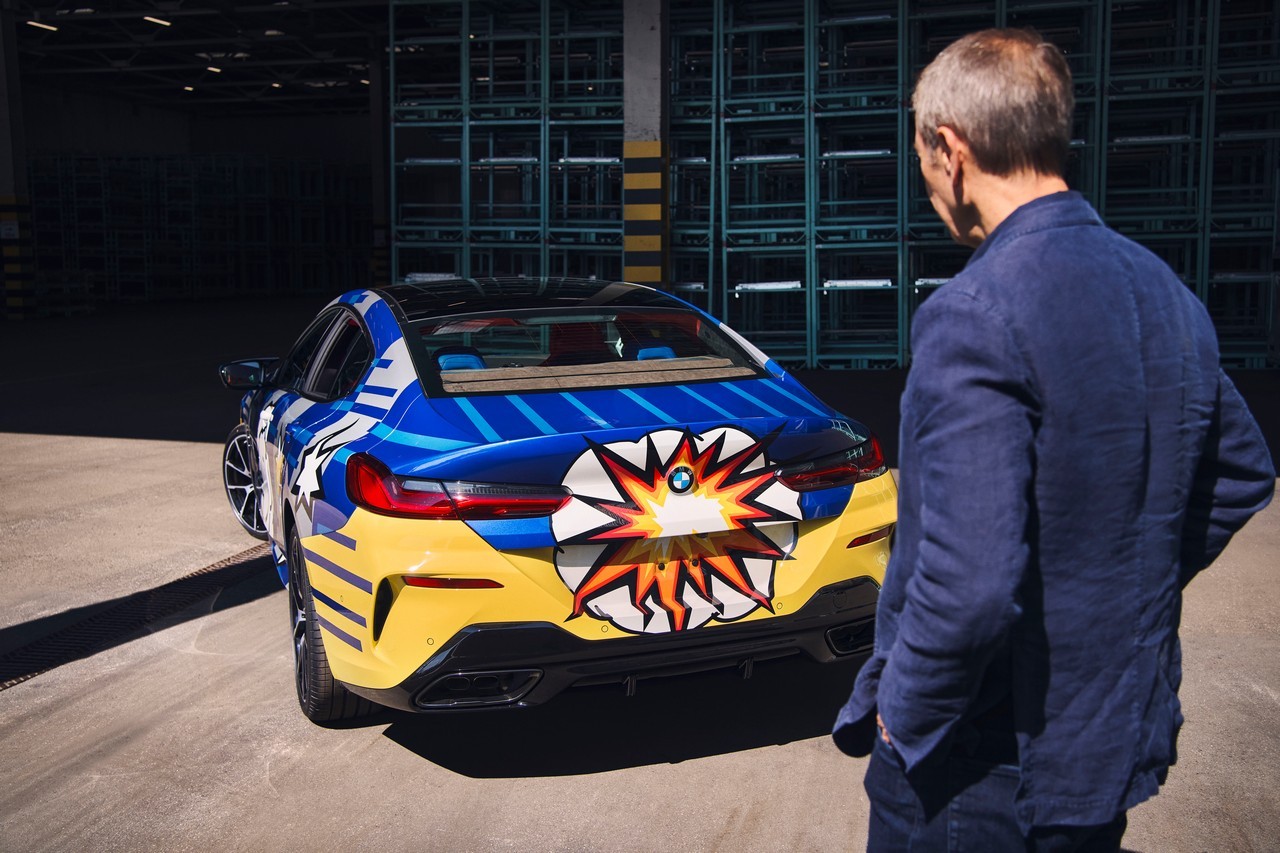 Bmw The 8 X Jeff Coons 2022: immagini ufficiali