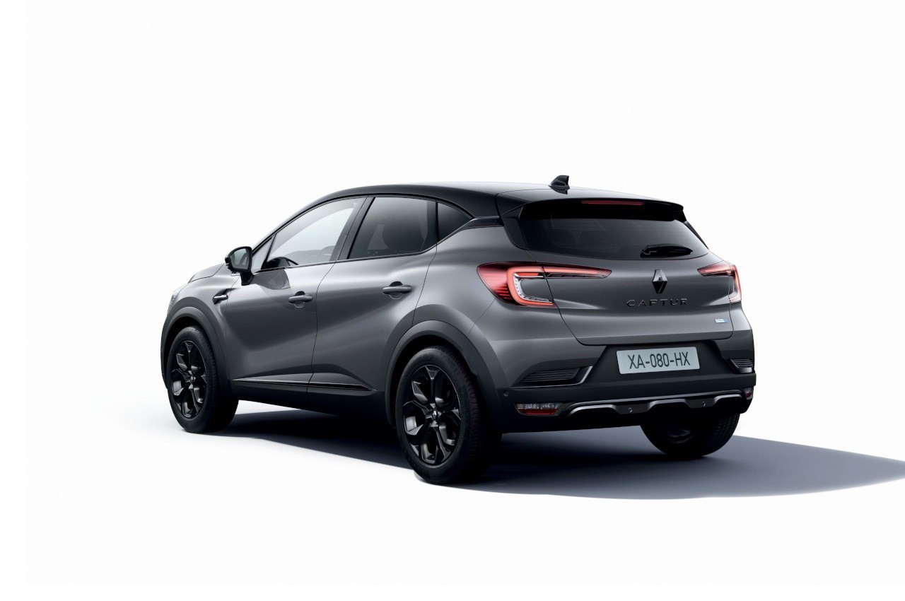 Renault Captur Rive Gauche 2022: immagini ufficiali