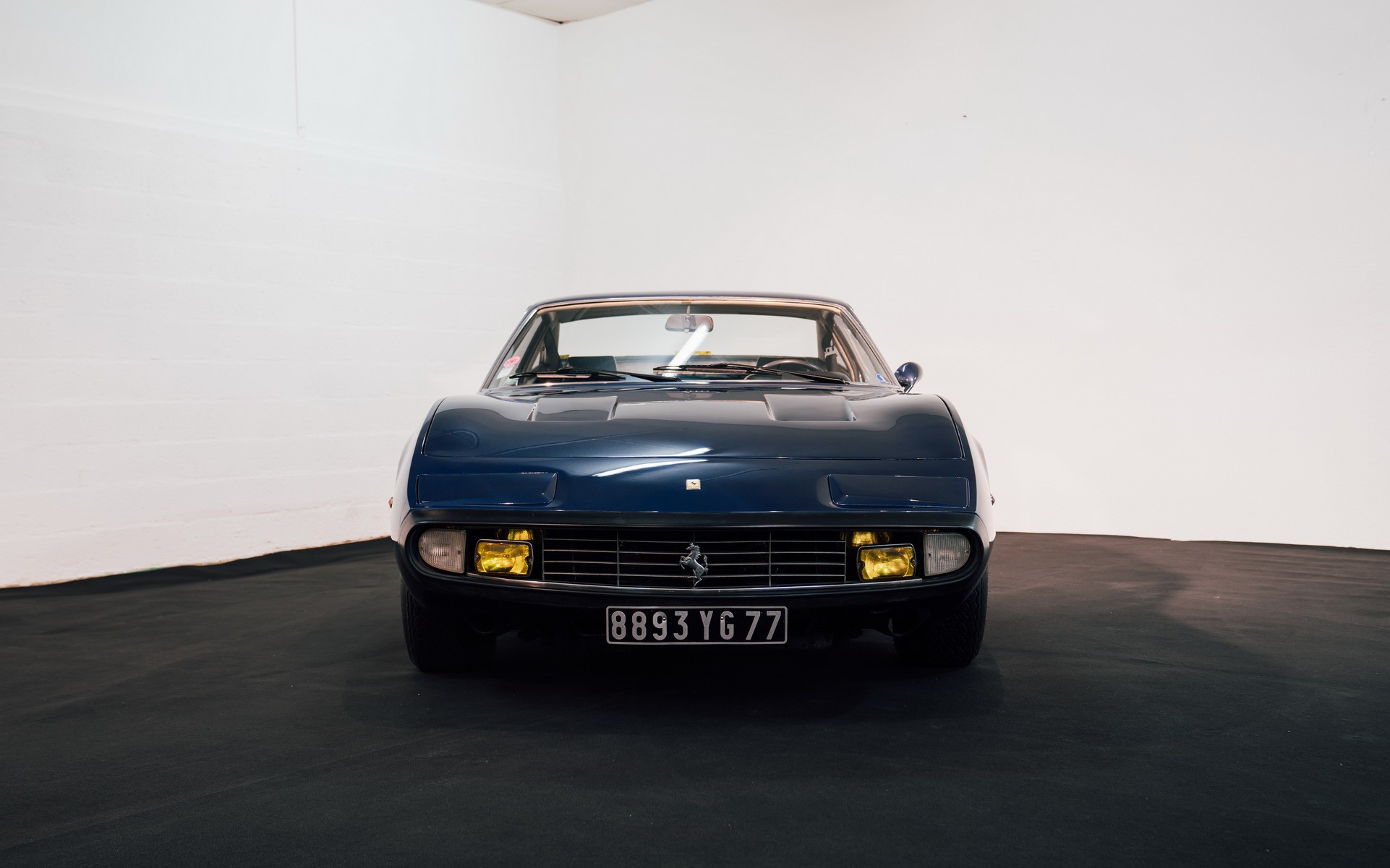 Una Ferrari 365 GTC/4 in vendita all'asta: le immagini ufficiali