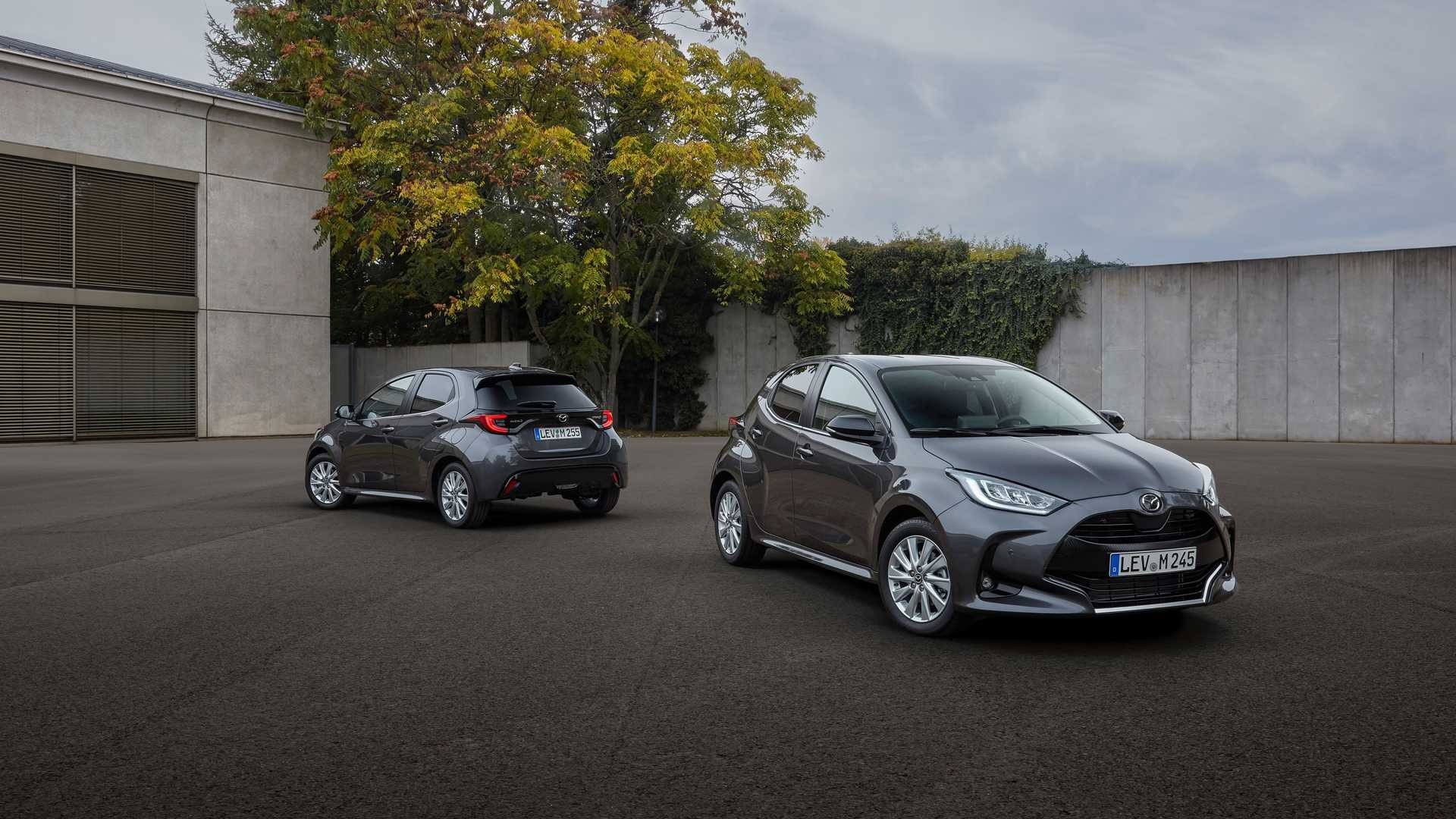 Mazda 2 full hybrid: nuove immagini