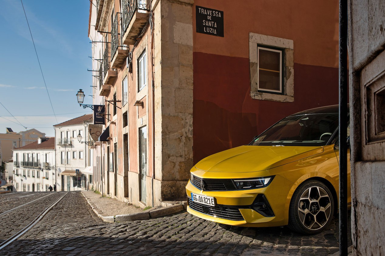 Opel Astra 2022: primo contatto con la nuova compatta del Fulmine