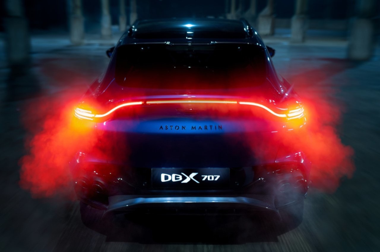 Aston Martin DBX707 2022: immagini ufficiali