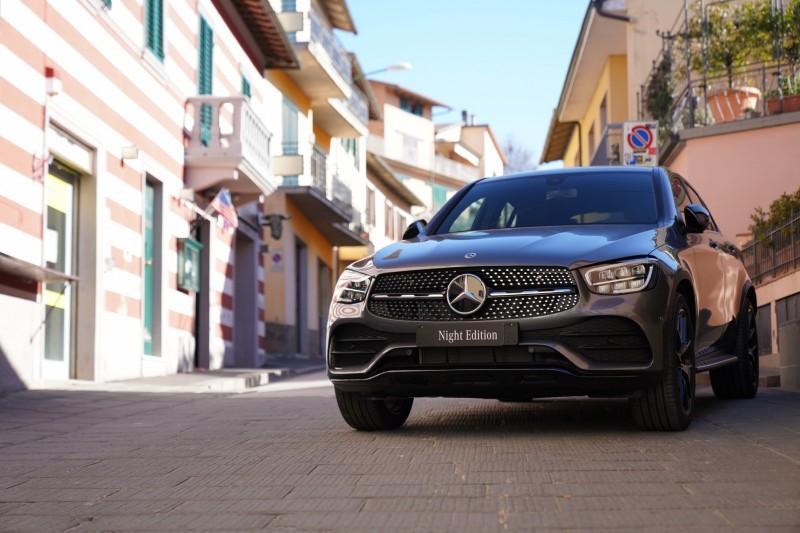 Mercedes GLC Night Edition Plus: le immagini ufficiali