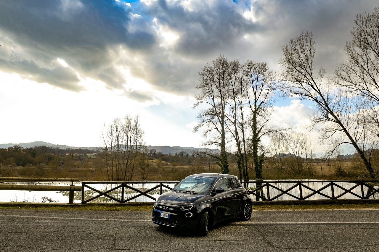 Fiat 500e Icon: la prova su strada