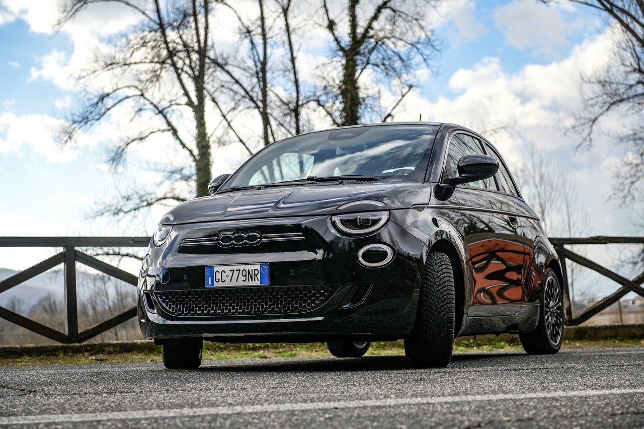 Fiat 500e Icon: la prova su strada