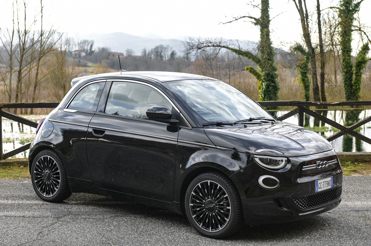 Fiat 500e Icon: la prova su strada