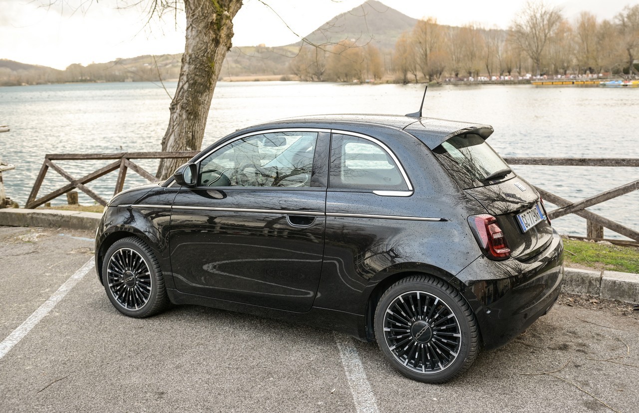 Fiat 500e Icon: la prova su strada