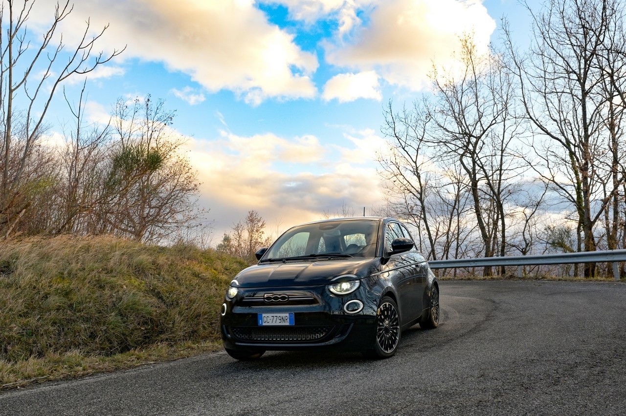 Fiat 500e Icon: la prova su strada