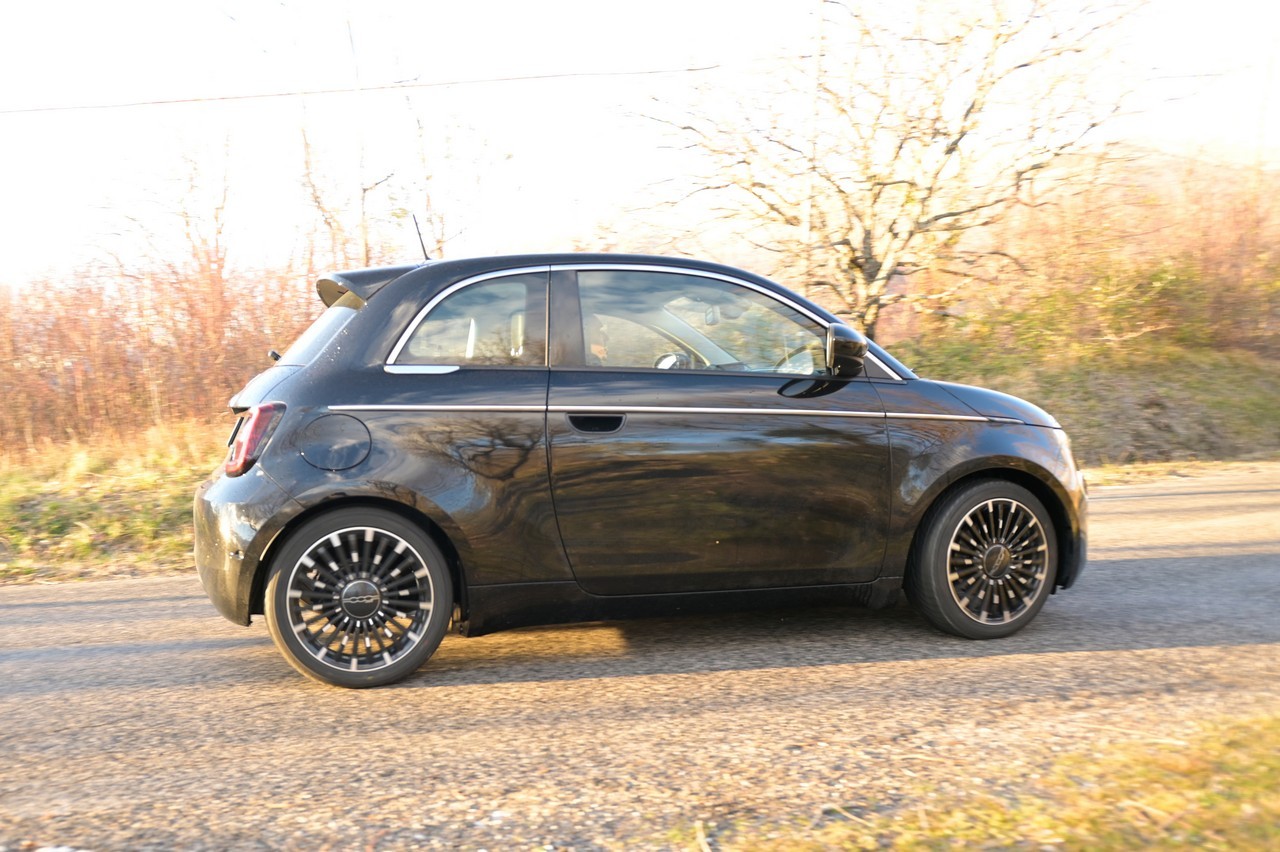 Fiat 500e Icon: la prova su strada