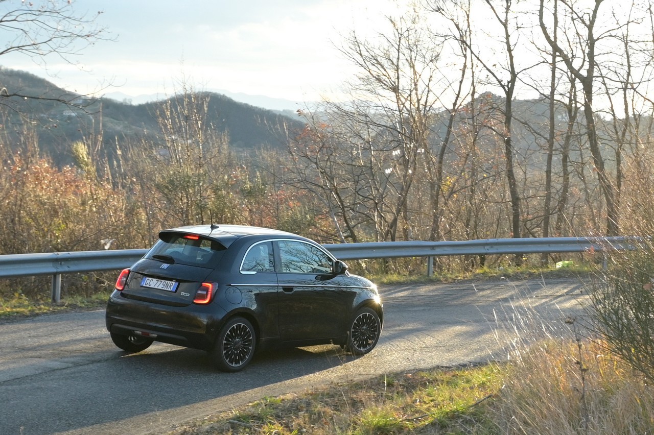 Fiat 500e Icon: la prova su strada