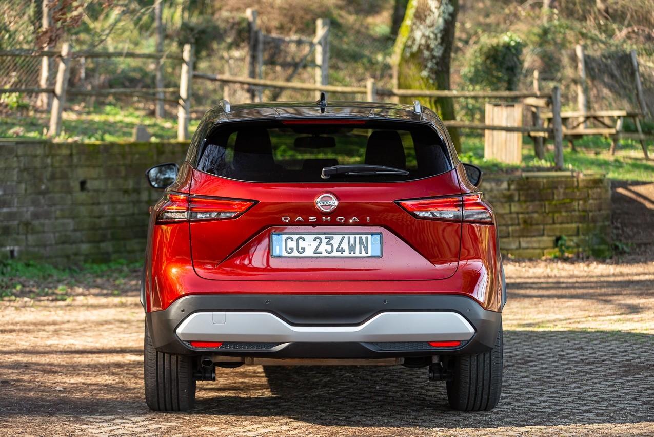 Nissan Qashqai 1.3 DIG-T 158 CV Xtronic: prova su strada