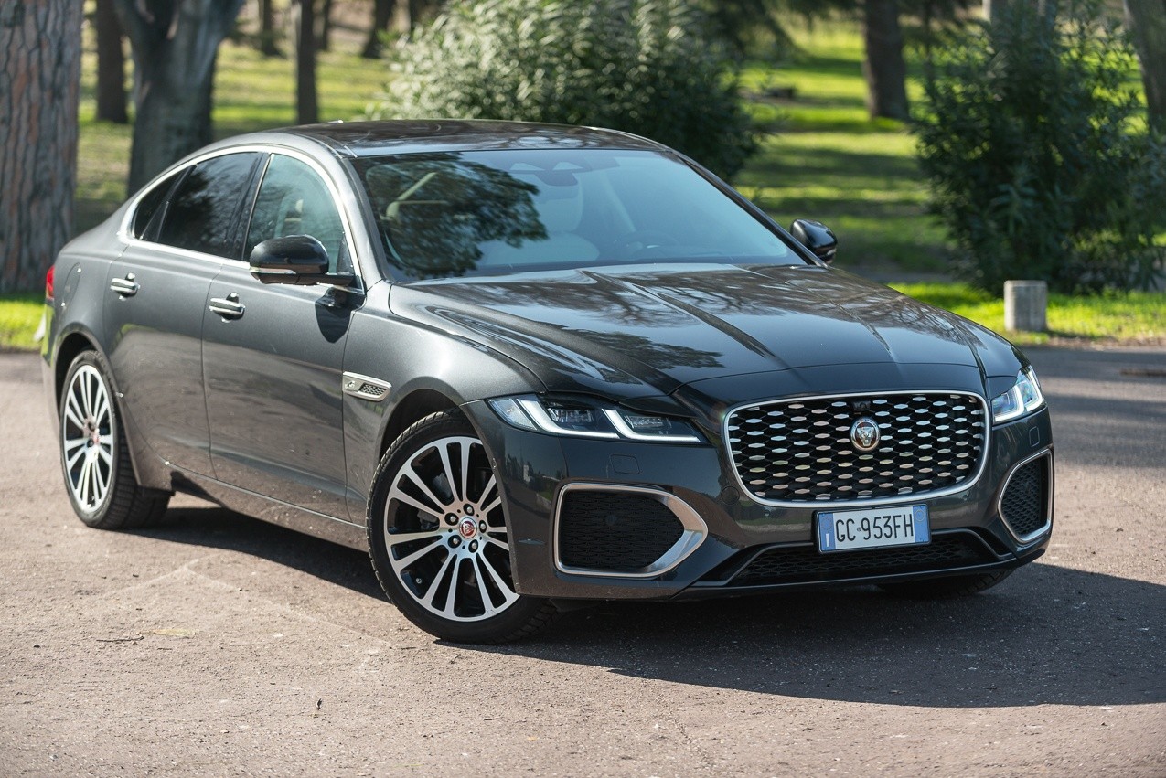 Jaguar XF D200: la prova su strada