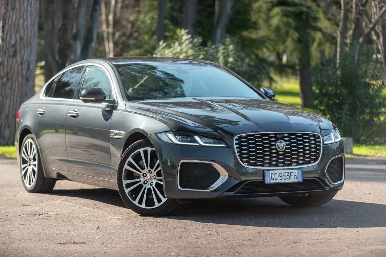 Jaguar XF D200: la prova su strada