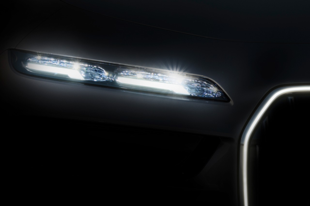 Bmw Serie 7 2023: primi teaser ufficiali