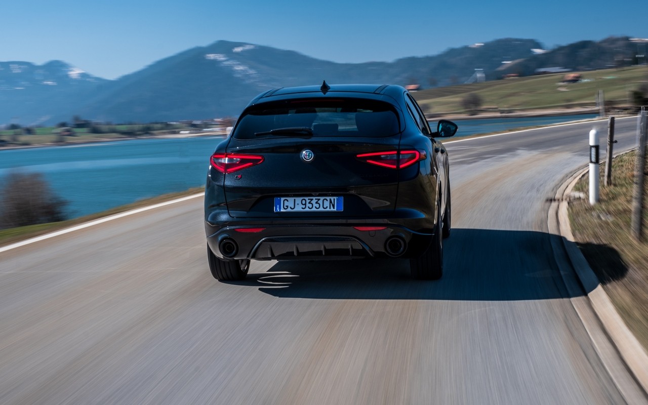 Alfa Romeo Giulia e Stelvio Estrema: le immagini ufficiali