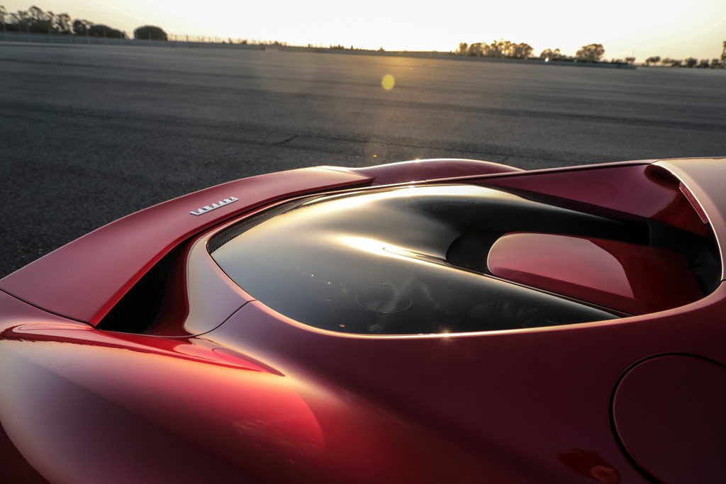 Ferrari 296 GTB: primo contatto con il colibrì di Maranello