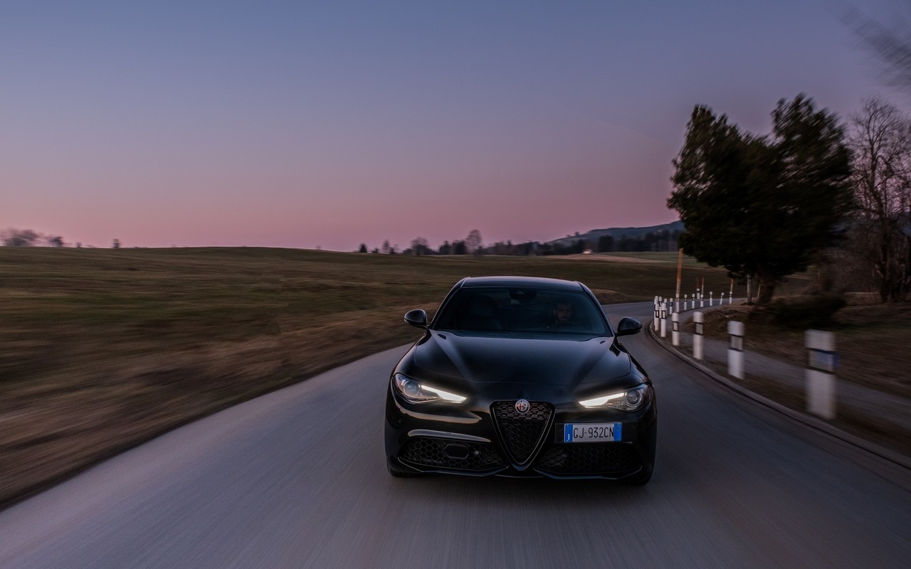 Alfa Romeo Giulia e Stelvio Estrema: le immagini ufficiali