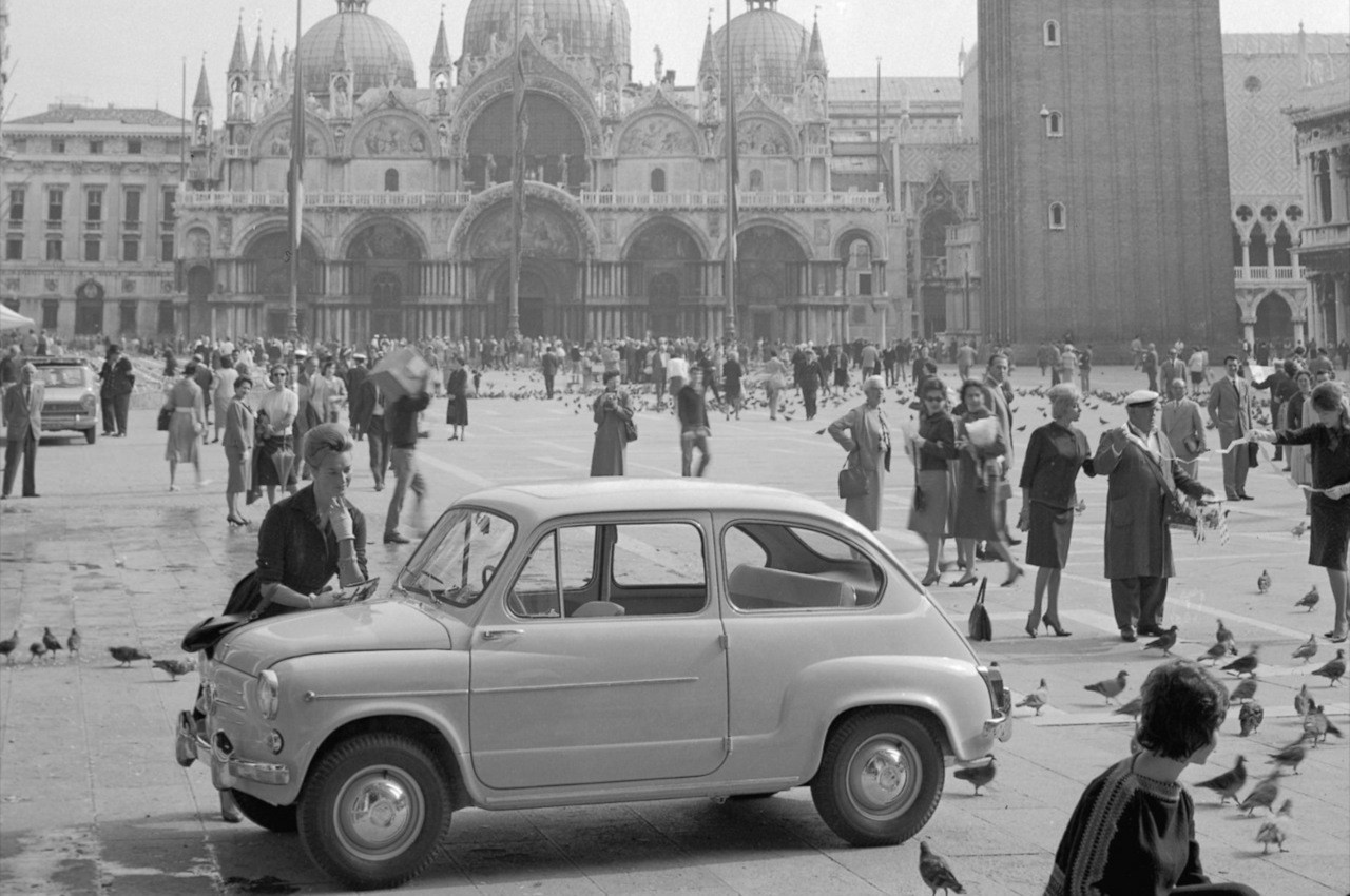 Fiat 600 1955: la storia nelle immagini