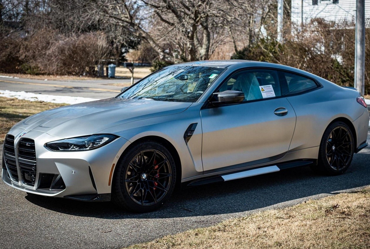 BMW M4 KITH: le immagini