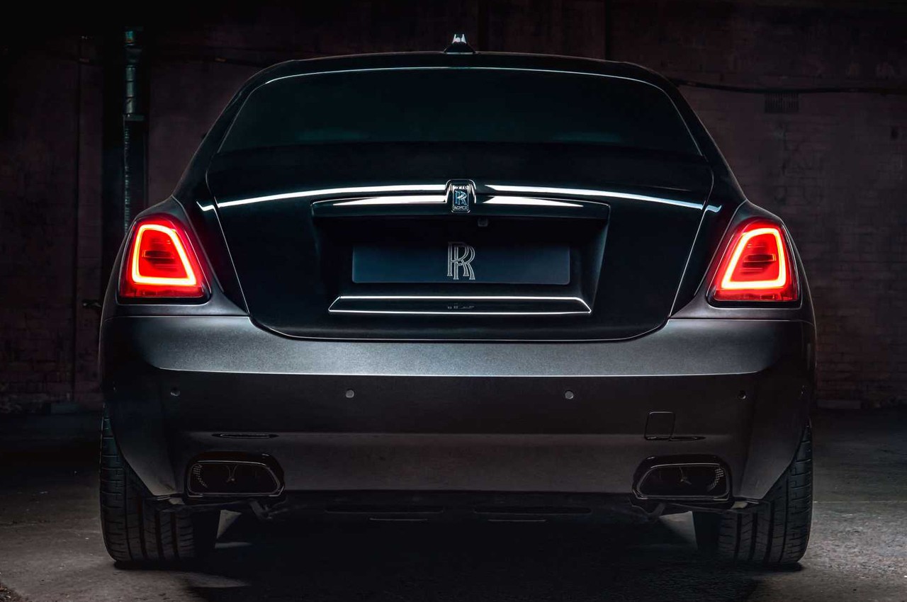 Rolls-Royce Ghost Black Badge: immagini ufficiali