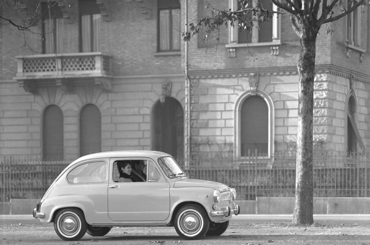 Fiat 600 1955: la storia nelle immagini