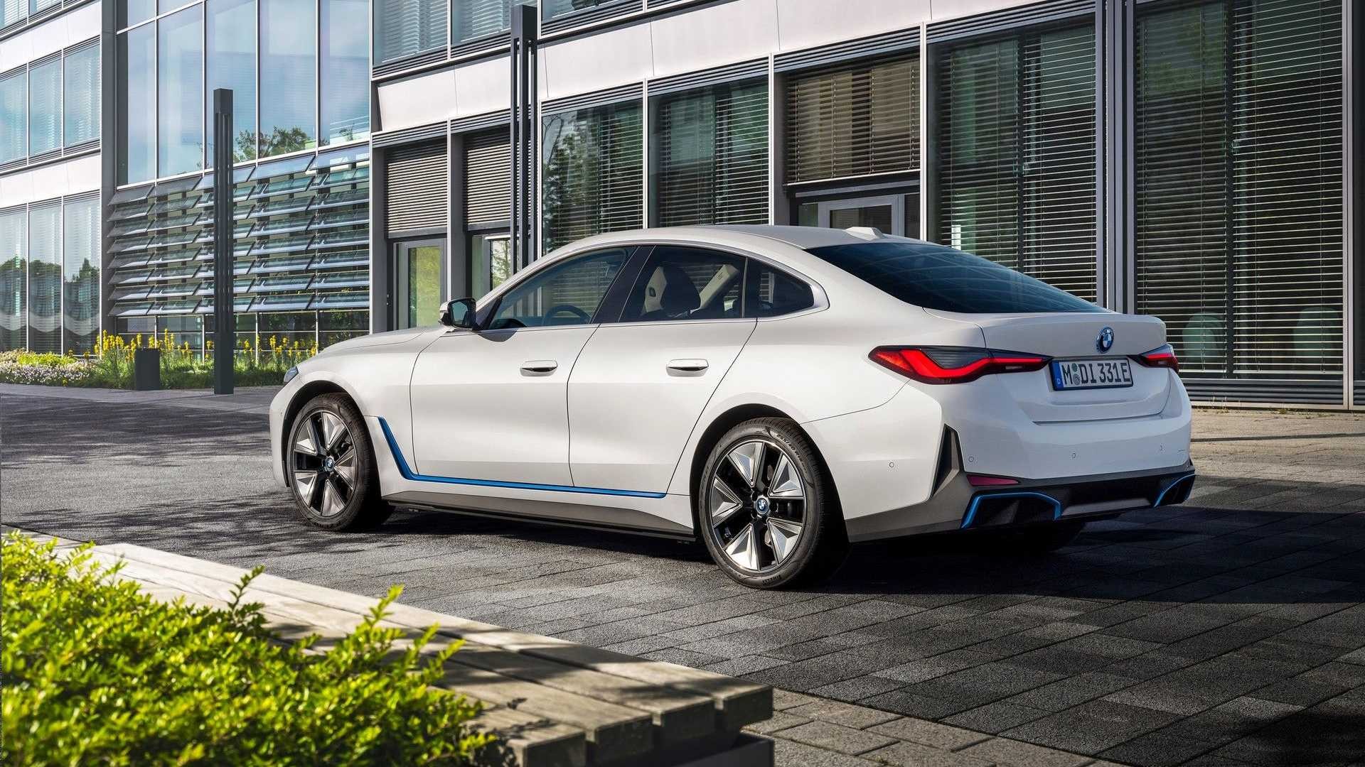 BMW i4: primo contatto con il bolide silenzioso