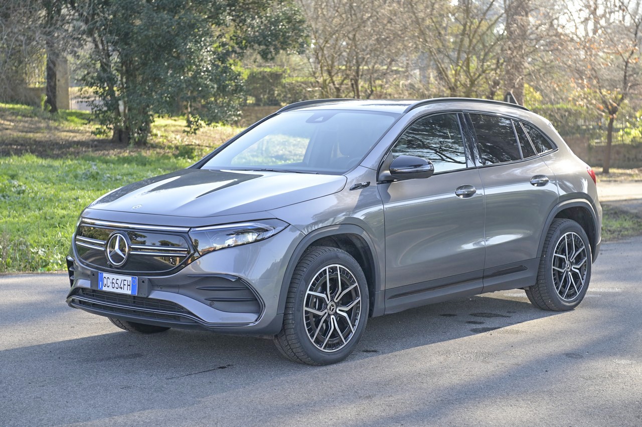 Mercedes EQA ed Honda e: prova su strada