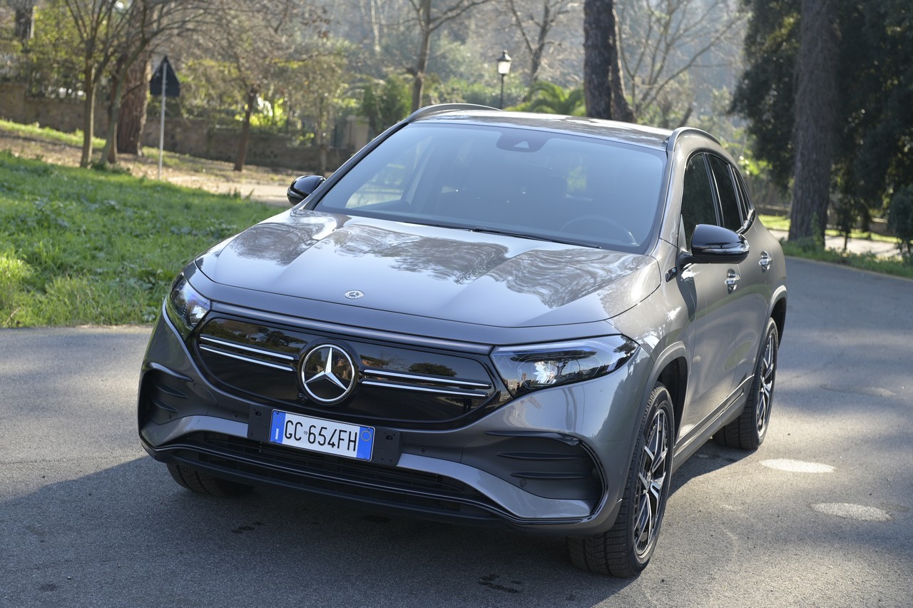 Mercedes EQA ed Honda e: prova su strada