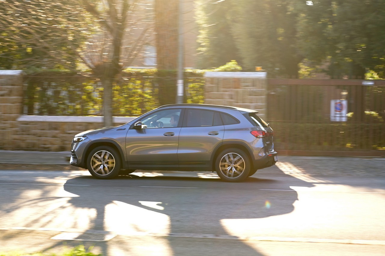 Mercedes EQA ed Honda e: prova su strada