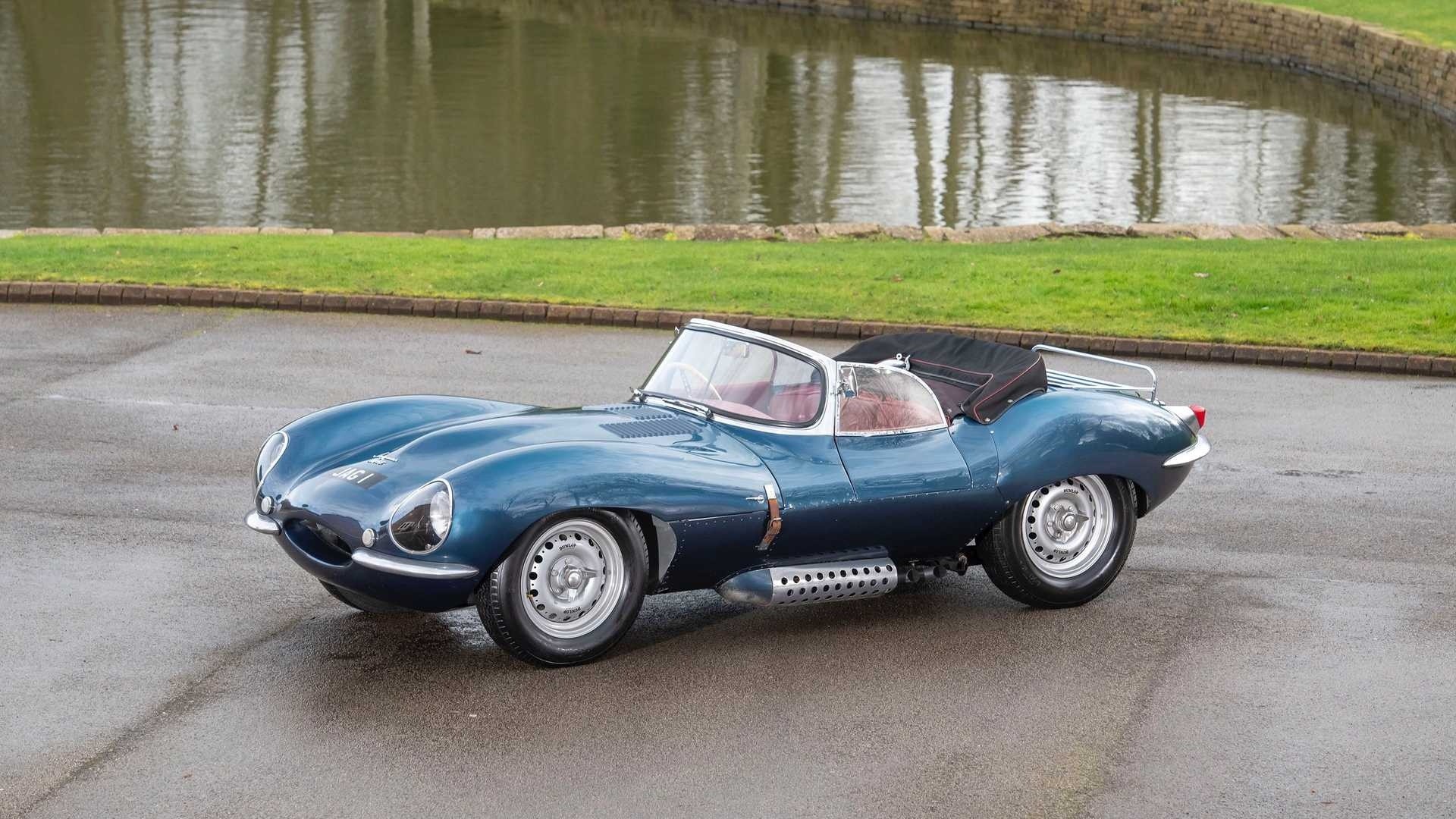 Jaguar XKSS Stradale: le immagini