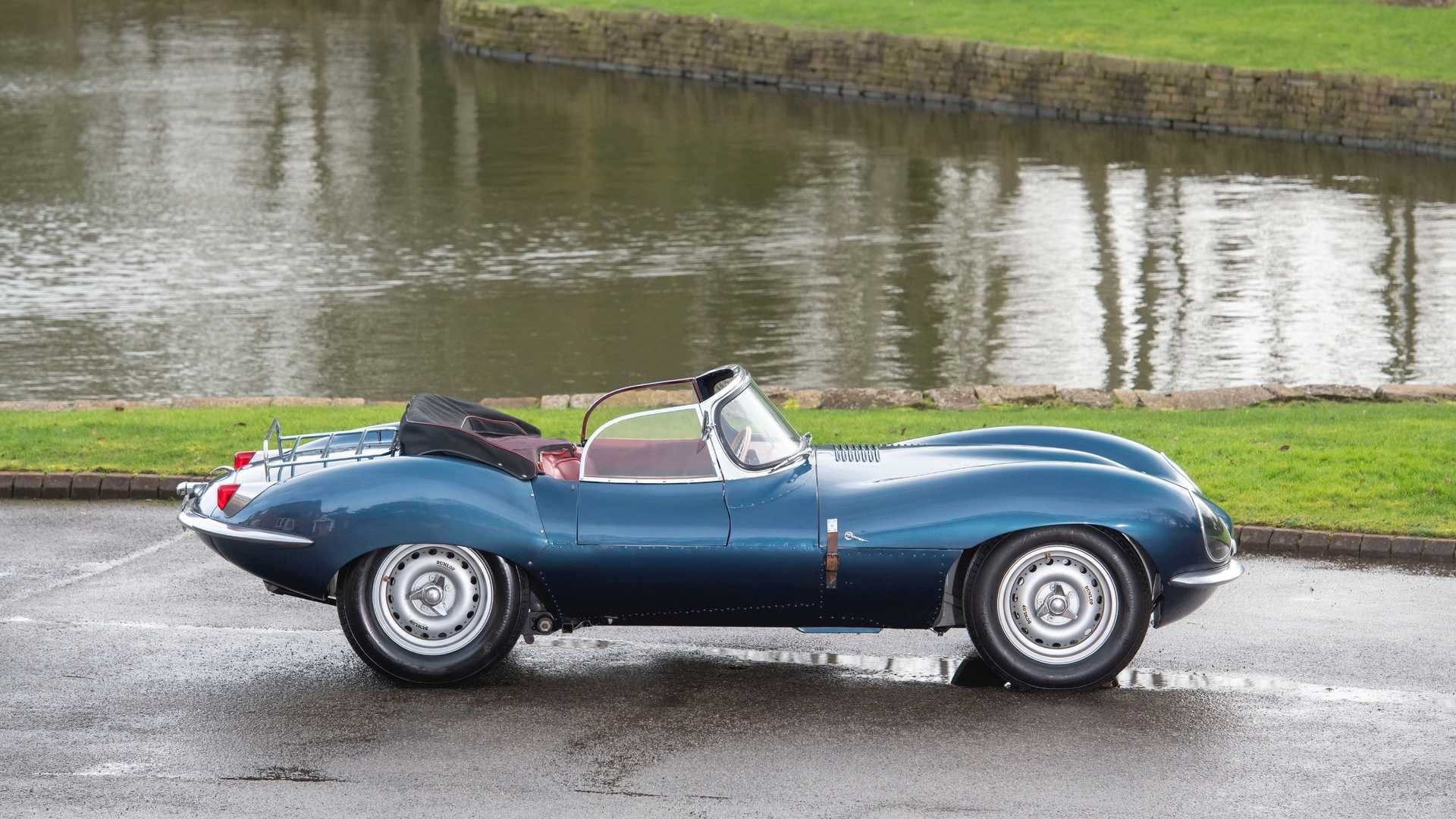 Jaguar XKSS Stradale: le immagini