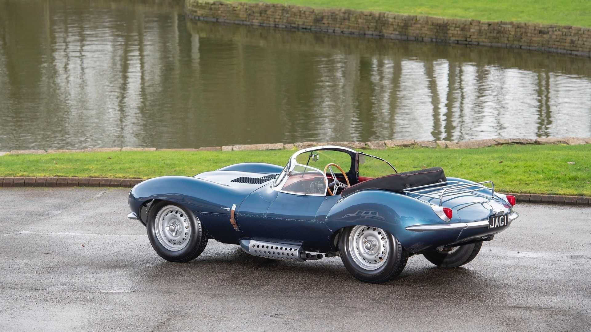 Jaguar XKSS Stradale: le immagini