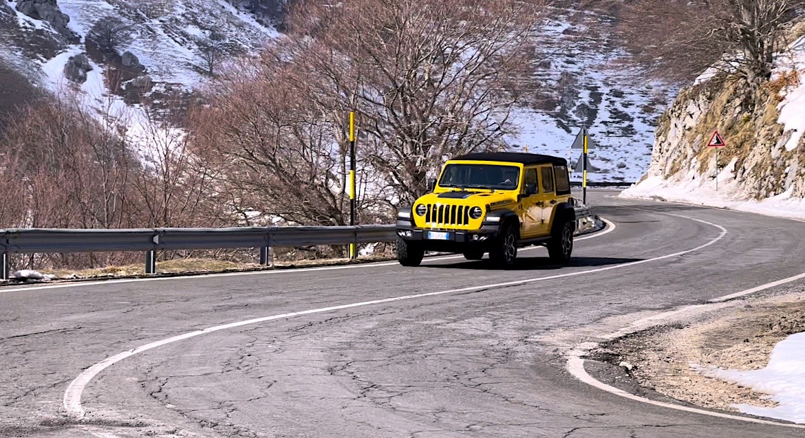 Jeep Wrangler Unlimited Rubicon 4Xe: la prova su strada