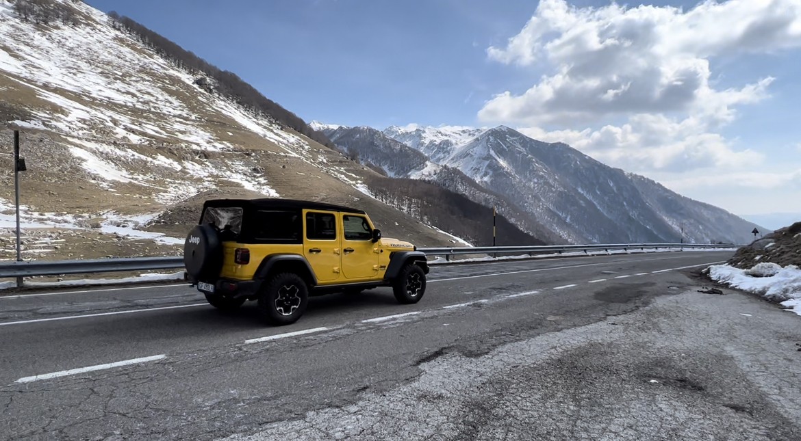 Jeep Wrangler Unlimited Rubicon 4Xe: la prova su strada