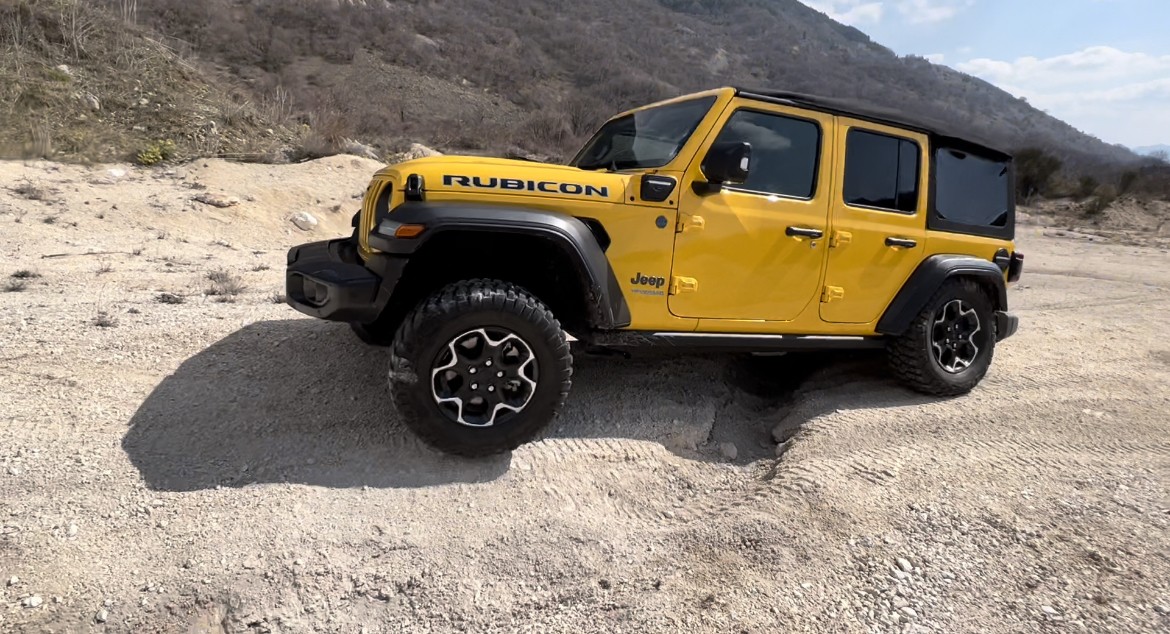 Jeep Wrangler Unlimited Rubicon 4Xe: la prova su strada